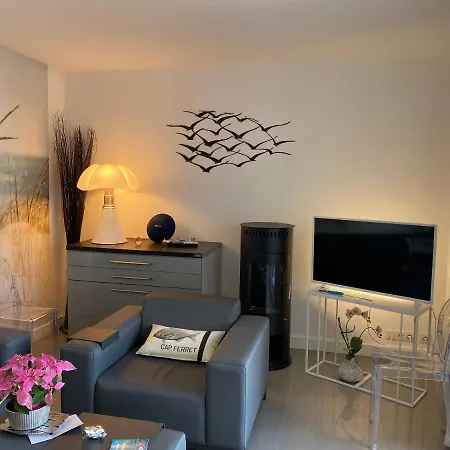 Апартаменты L'ocean Vue Bassin 1ere Ligne Plage Pereire Vue Mer Аркашон